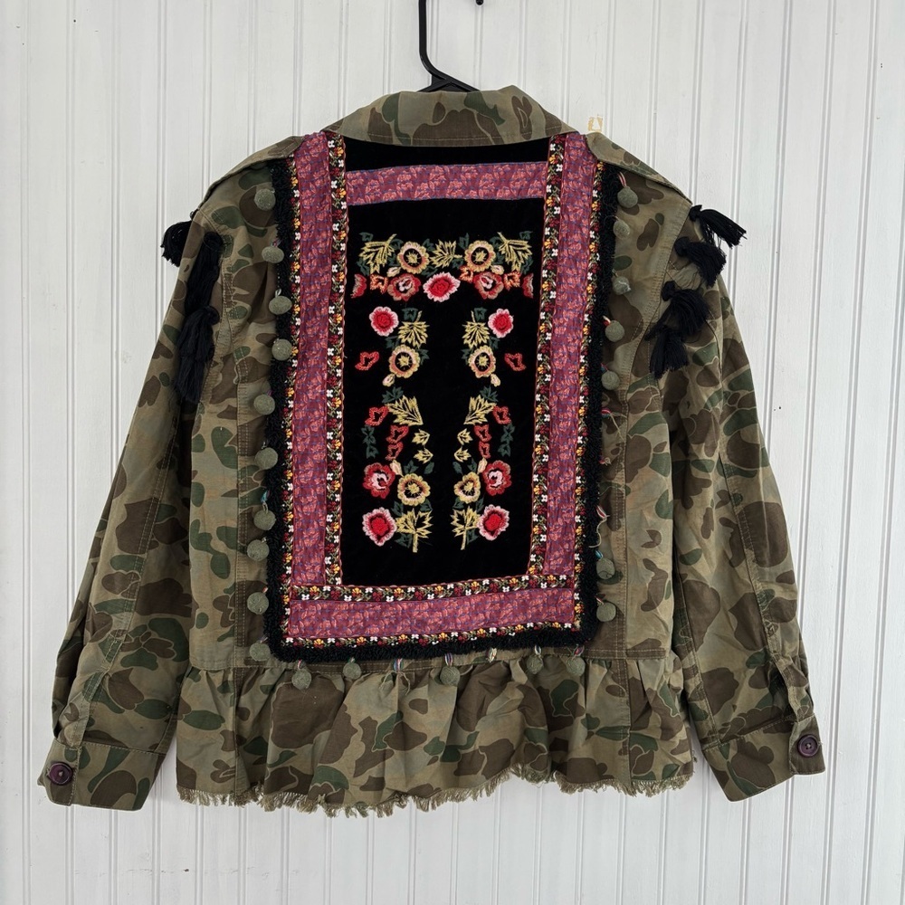 Coffee Shop New York Women's Camo Jacket Embroidered Cape Detail Tassels SMALL
